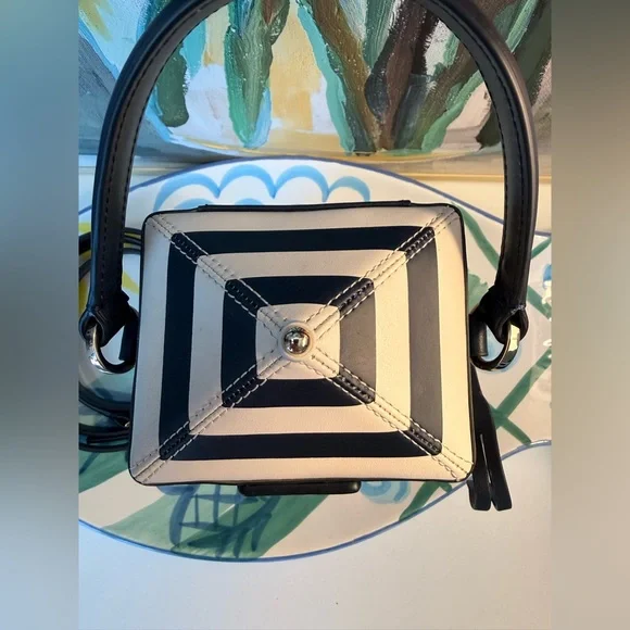 Kate Spade Novelty Retired 3D Sunkiss Striped Tent Cabana Leather bag - Picture 3 of 9